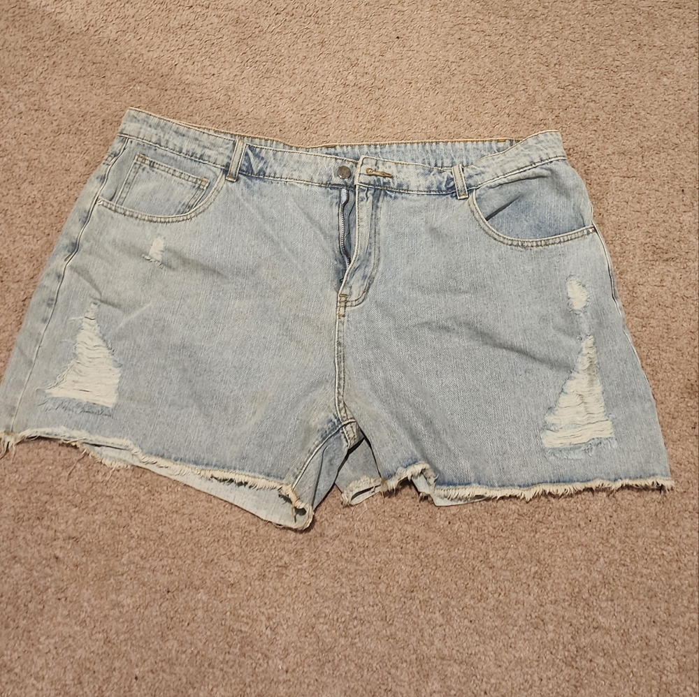 SHEIN Blue Jean Shorts Relaxed Fit Light Wash